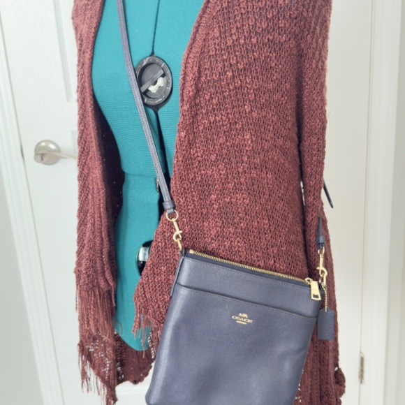 Perfect Fall Accent Sweater with Fringe- kind of like a faded pomegranate color - Picture 4 of 8